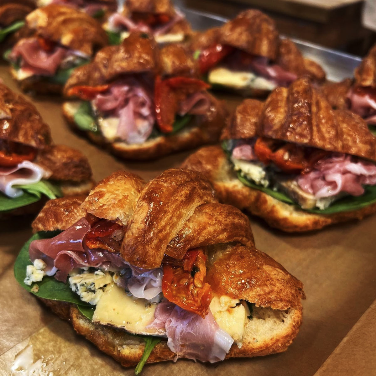 Parma ham, cashew blue, sun dried tomato & spinach