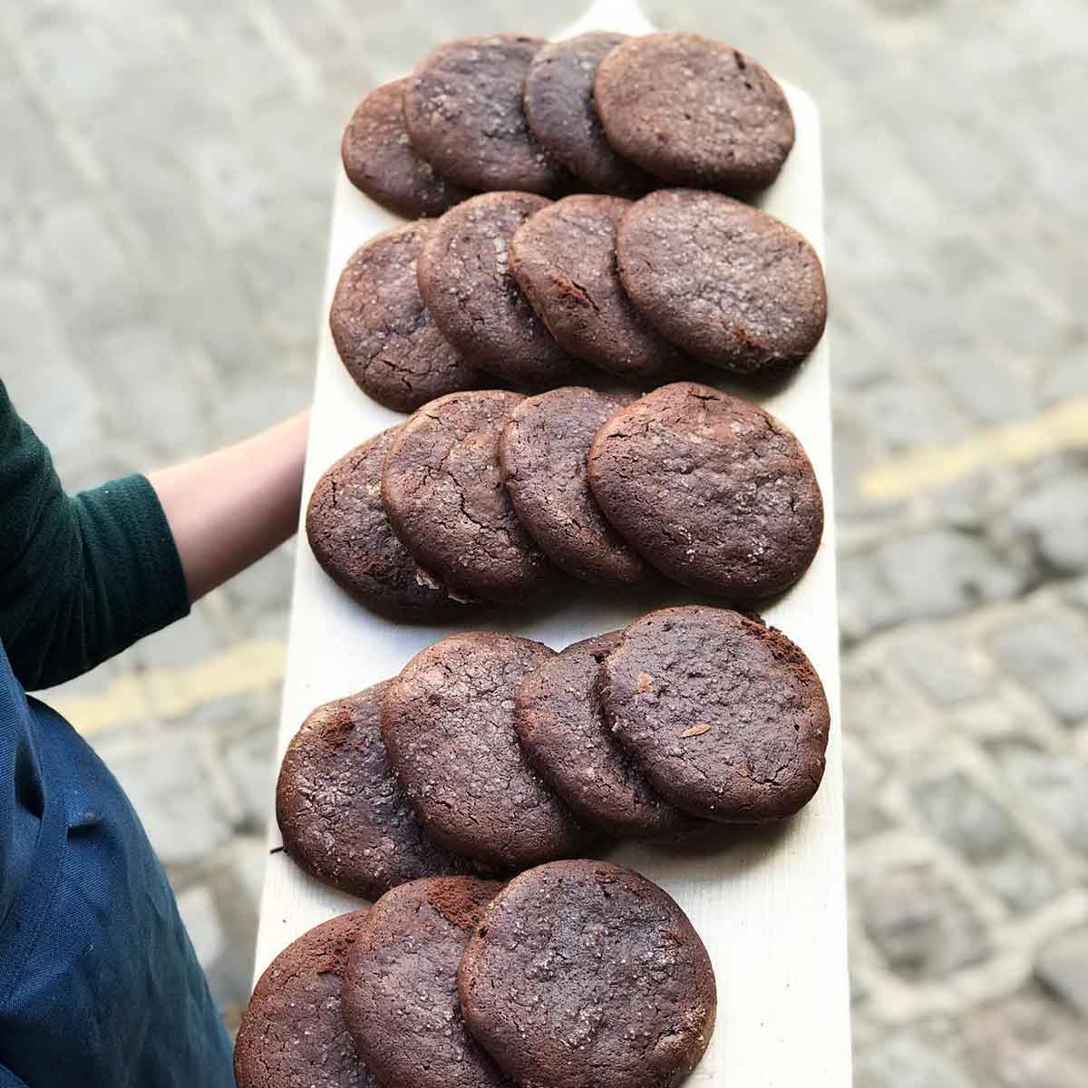 Pump Street Chocolate rye and sel de Guerande biscuits